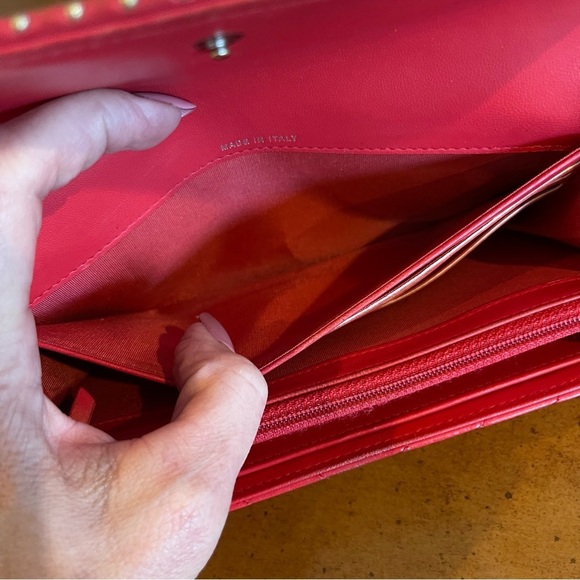 CHANEL V Stitch Chevron Studded Detail CC Logo Lambskin Long Trifold Wallet - Picture 13 of 17